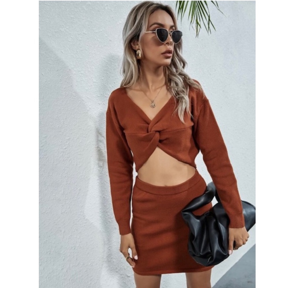 SET Twist Front Crop Sweater & Skirt